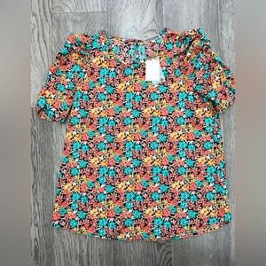 Pleione Floral Top Size S. NWT. Cute sleeves